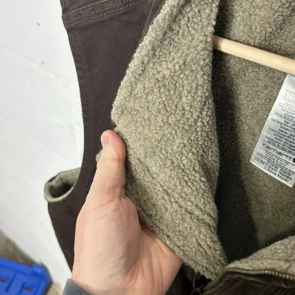 Carhartt Sherpa-Lined Mock-Neck Vest “Dark Brown” V33 DKB